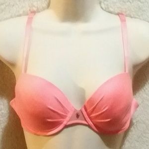Pink vs fabulous bra